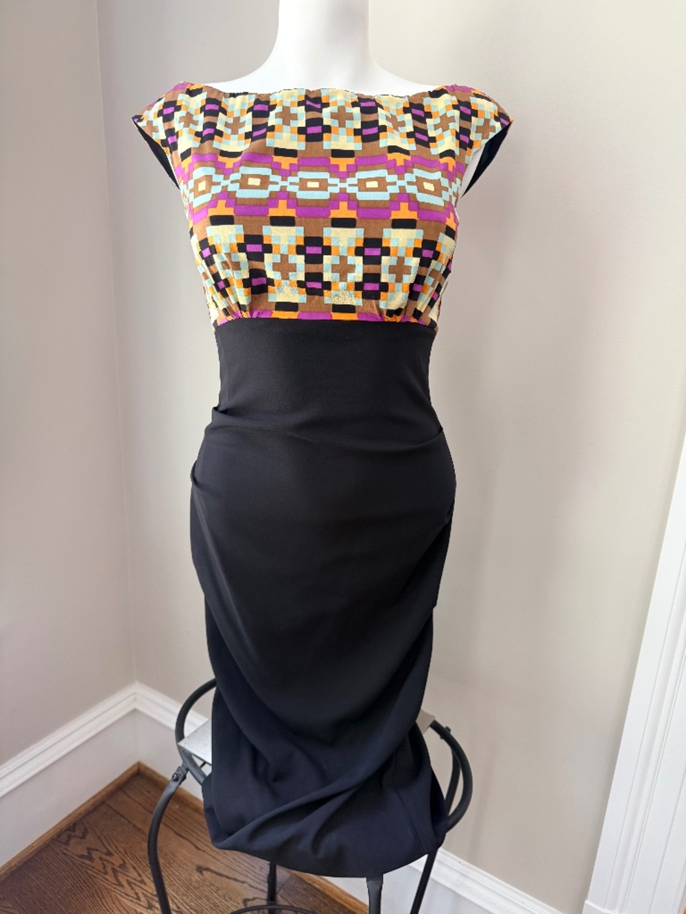 Nicole Miller Sheath Cocktail Dress
